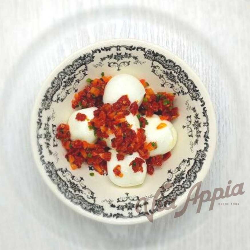 BOCCONCINI CON TOMATES SECOS
