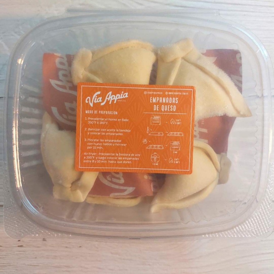 MINI EMPANADAS DE TRIGO RELLENAS CON QUESO