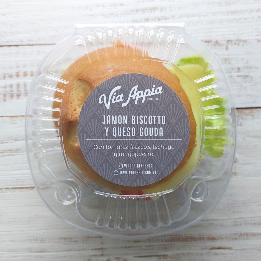 SÁNDWICH MIGNON DE JAMÓN BISCOTTO Y QUESO GOUDA