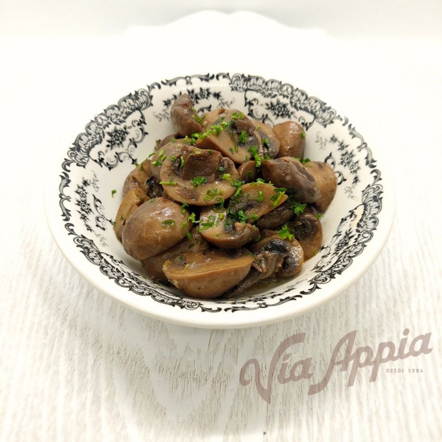 CHAMPIÑONES AL AJILLO