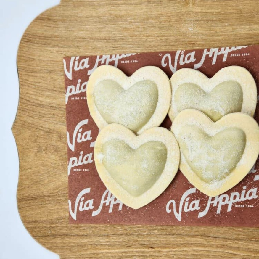 CORAZONES DE PASTA RELLENOS DE RICOTTA Y ESPINACAS