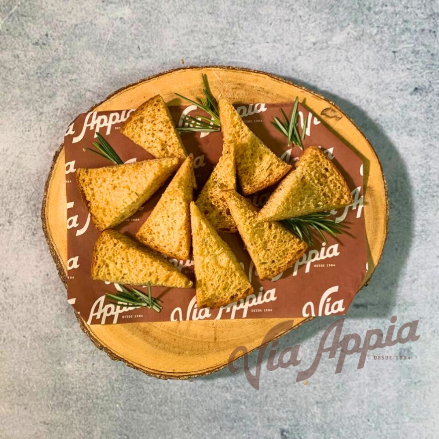 TRIÁNGULOS CRUJIENTES DE FOCACCIA