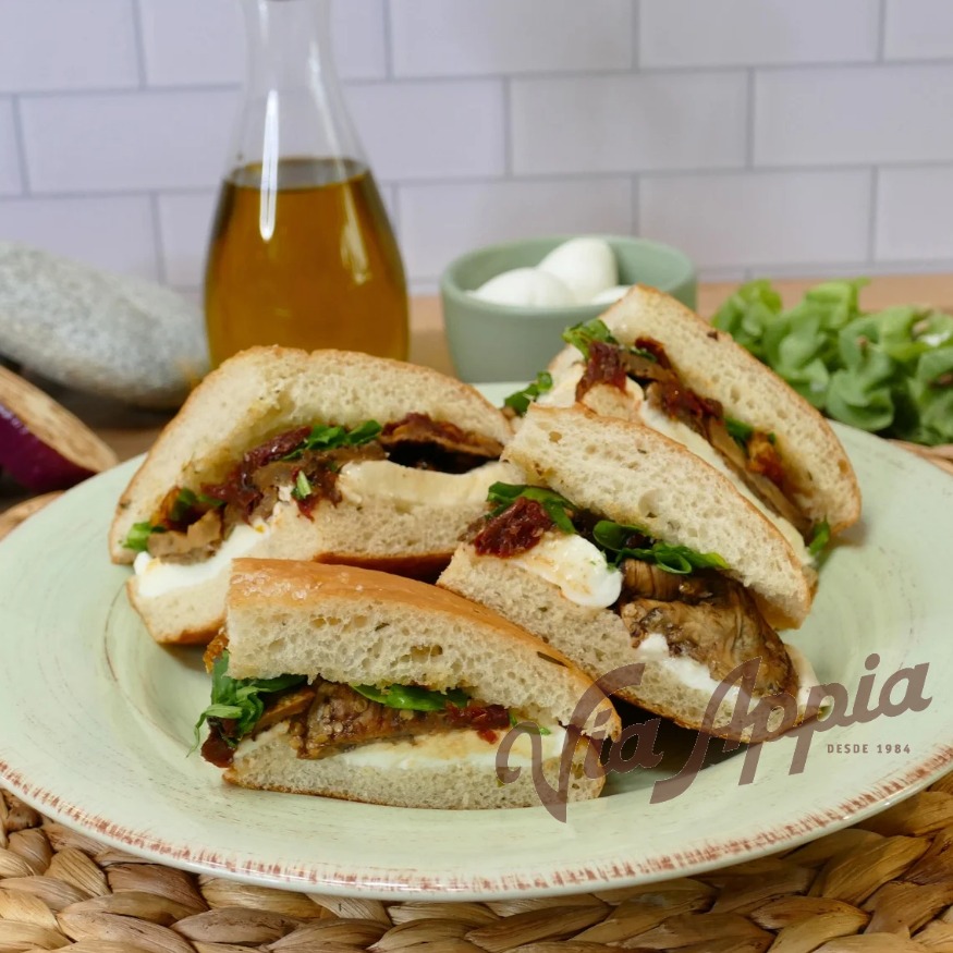 FOCACCIA RELLENA SICILIANA  (SANDWICH)