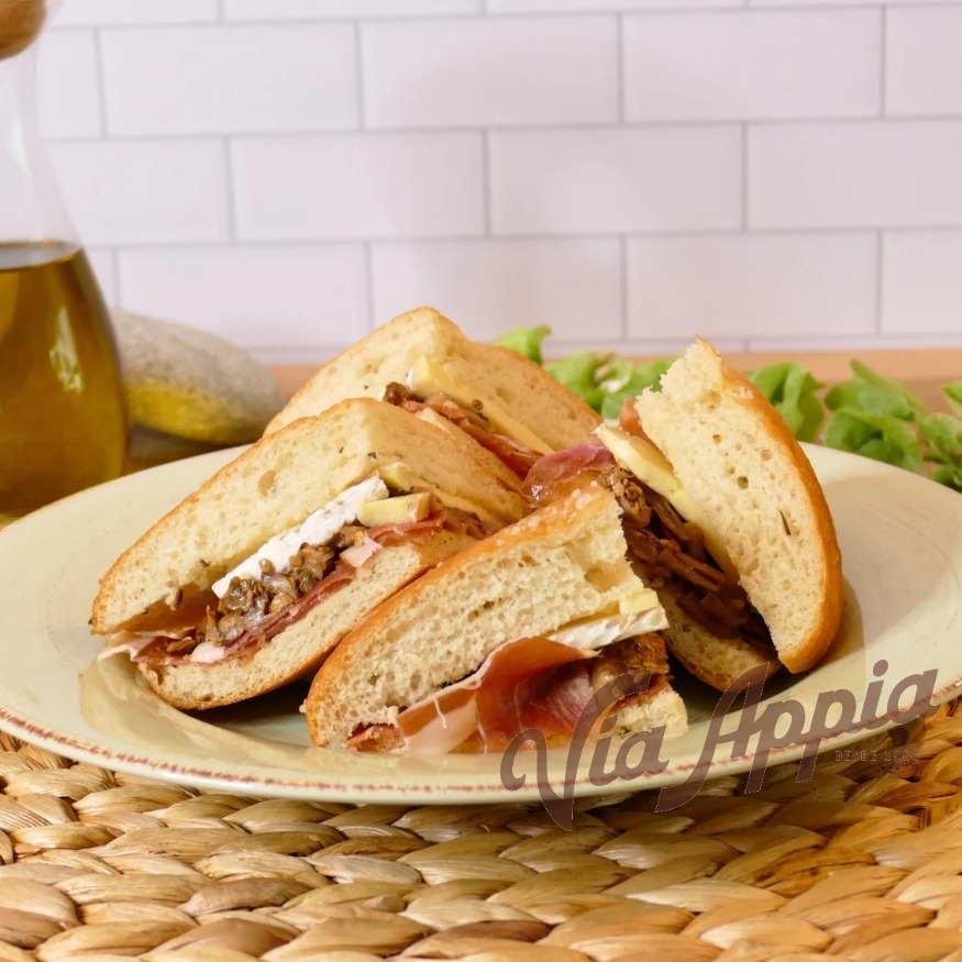 FOCACCIA RELLENA DE SPECK Y QUESO BRIE (SANDWICH)