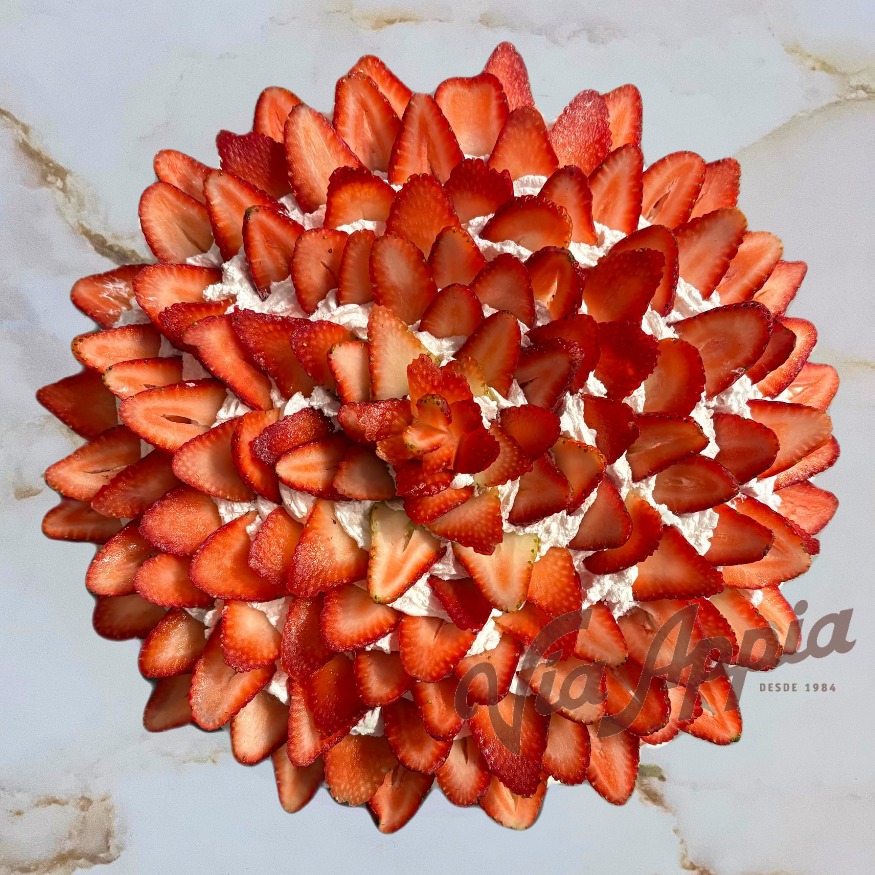 PAVLOVA DE FRESAS GRANDE