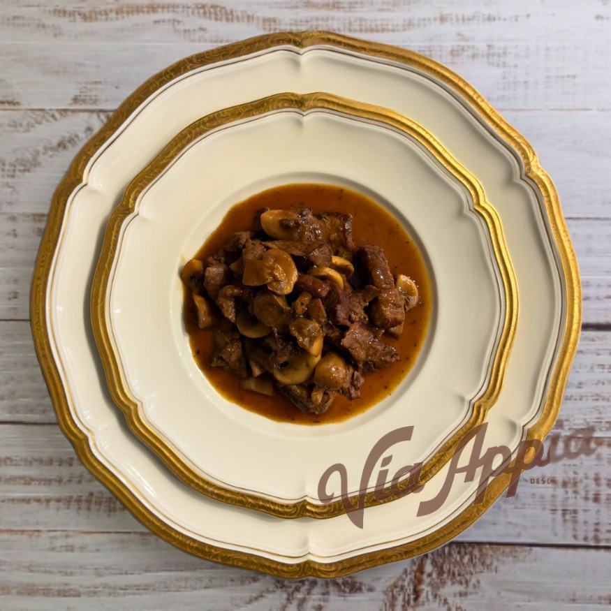 PICADILLO DE LOMITO EN SALSA DE CHAMPIÑONES