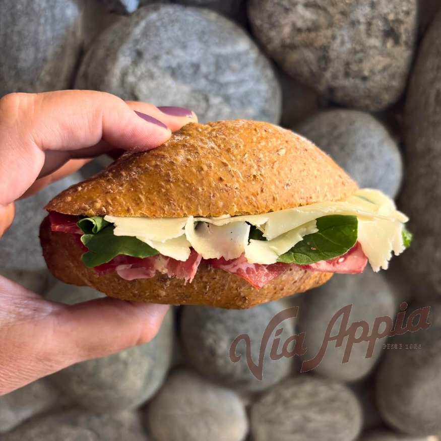 SANDWICH MIGNON INTEGRAL CON COPPA Y PROVOLONE